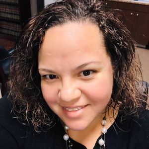 Meet your Posher, Elizabeth